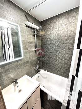 1-к квартира, вторичка, 44м2, 8/10 этаж