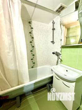 2-к квартира, вторичка, 58м2, 1/5 этаж