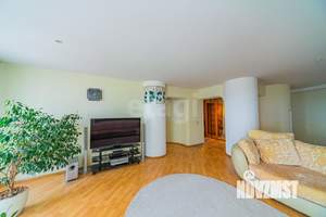 4-к квартира, вторичка, 156м2, 9/10 этаж