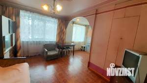 2-к квартира, вторичка, 42м2, 1/5 этаж