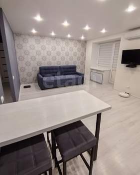 2-к квартира, вторичка, 50м2, 1/10 этаж