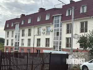 3-к квартира, вторичка, 107м2, 1/3 этаж