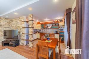 4-к квартира, вторичка, 130м2, 7/10 этаж