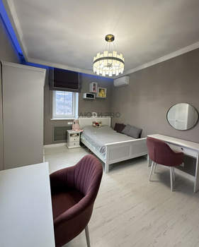 4-к квартира, вторичка, 140м2, 4/4 этаж