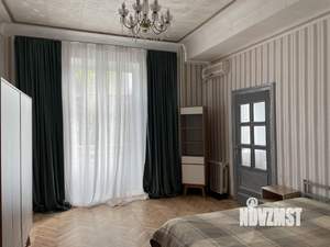 2-к квартира, вторичка, 68м2, 4/4 этаж