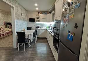 2-к квартира, вторичка, 58м2, 1/10 этаж