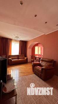 3-к квартира, вторичка, 106м2, 10/10 этаж