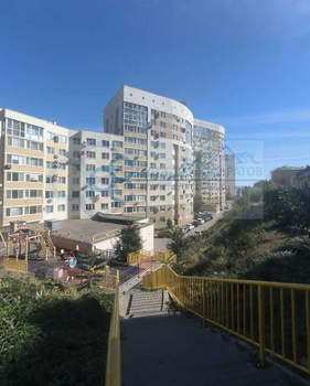 2-к квартира, вторичка, 61м2, 1/16 этаж