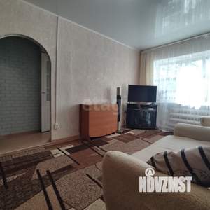 2-к квартира, вторичка, 42м2, 1/4 этаж