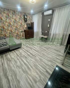 2-к квартира, вторичка, 59м2, 1/4 этаж