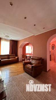 3-к квартира, вторичка, 106м2, 10/10 этаж