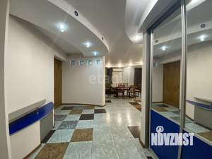 4-к квартира, вторичка, 153м2, 8/10 этаж