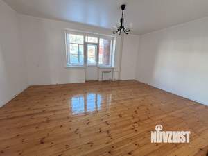 2-к квартира, вторичка, 100м2, 2/4 этаж