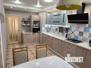 3-к квартира, вторичка, 82м2, 9/10 этаж