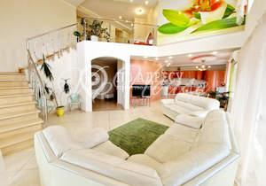 4-к квартира, вторичка, 202м2, 11/12 этаж