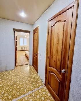 2-к квартира, вторичка, 57м2, 1/10 этаж