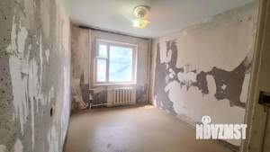 3-к квартира, вторичка, 63м2, 1/9 этаж
