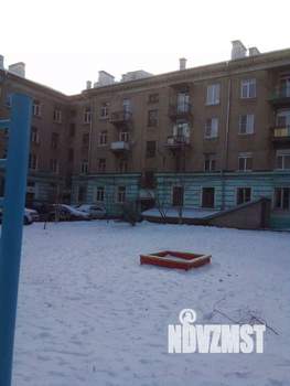 2-к квартира, вторичка, 61м2, 1/4 этаж