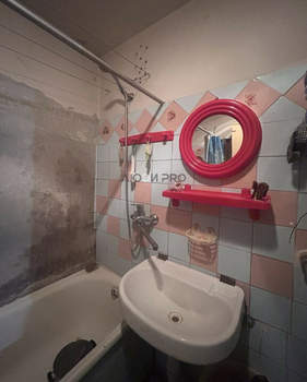 3-к квартира, вторичка, 64м2, 1/9 этаж