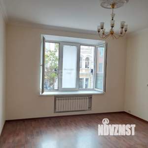 4-к квартира, вторичка, 119м2, 2/5 этаж