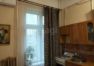 2-к квартира, вторичка, 37м2, 1/4 этаж