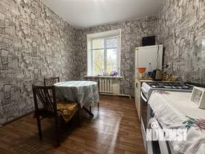 3-к квартира, вторичка, 74м2, 1/3 этаж