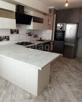 3-к квартира, вторичка, 80м2, 10/10 этаж