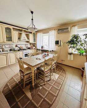 4-к квартира, вторичка, 158м2, 4/5 этаж