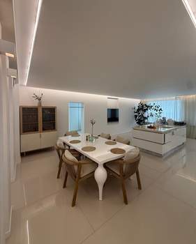 4-к квартира, вторичка, 267м2, 15/19 этаж