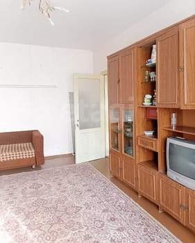 2-к квартира, вторичка, 68м2, 3/3 этаж