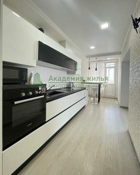 2-к квартира, вторичка, 65м2, 4/18 этаж