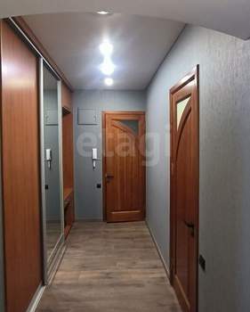 2-к квартира, вторичка, 61м2, 4/5 этаж