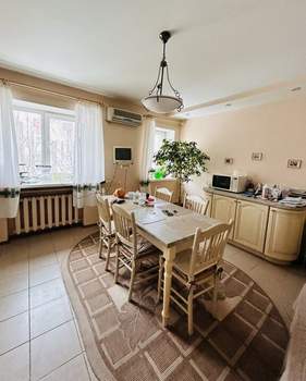 4-к квартира, вторичка, 158м2, 4/5 этаж