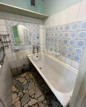 3-к квартира, вторичка, 59м2, 6/1 этаж