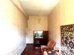 2-к квартира, вторичка, 46м2, 1/4 этаж