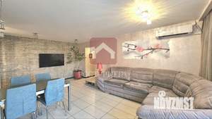 3-к квартира, вторичка, 98м2, 8/9 этаж
