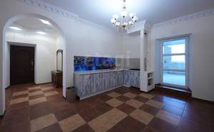 4-к квартира, вторичка, 119м2, 2/5 этаж