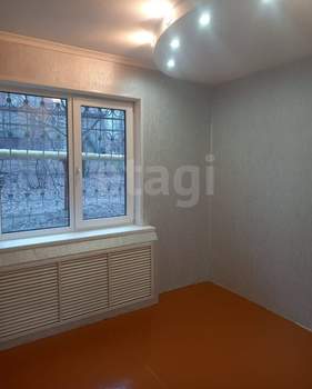 3-к квартира, вторичка, 70м2, 1/9 этаж