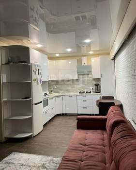 3-к квартира, вторичка, 70м2, 2/10 этаж