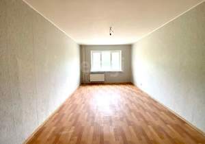 3-к квартира, вторичка, 82м2, 1/10 этаж