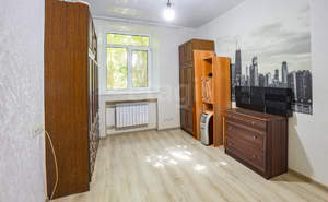 3-к квартира, вторичка, 63м2, 1/4 этаж