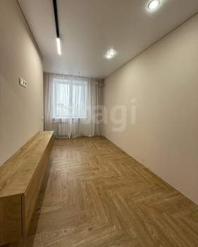 3-к квартира, вторичка, 57м2, 7/9 этаж