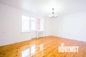 2-к квартира, вторичка, 110м2, 2/4 этаж