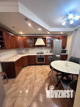 4-к квартира, вторичка, 95м2, 8/10 этаж