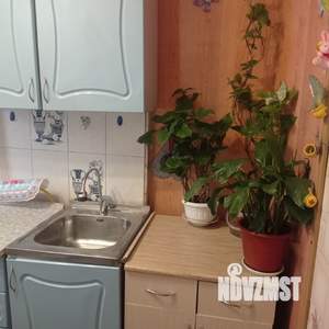 3-к квартира, вторичка, 52м2, 1/9 этаж