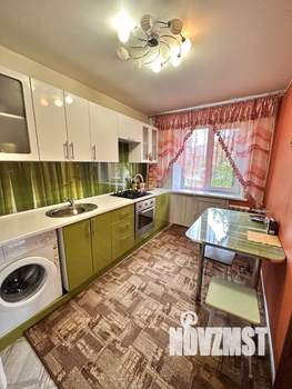 2-к квартира, вторичка, 52м2, 1/9 этаж