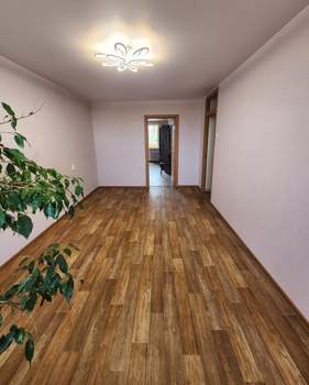 3-к квартира, вторичка, 60м2, 9/9 этаж