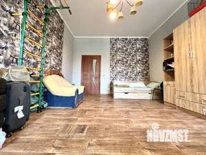 4-к квартира, вторичка, 106м2, 3/3 этаж