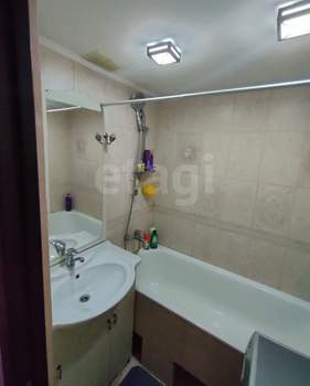 3-к квартира, вторичка, 64м2, 4/9 этаж