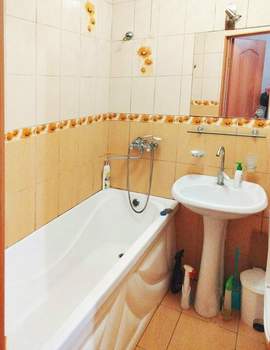 2-к квартира, вторичка, 44м2, 1/5 этаж